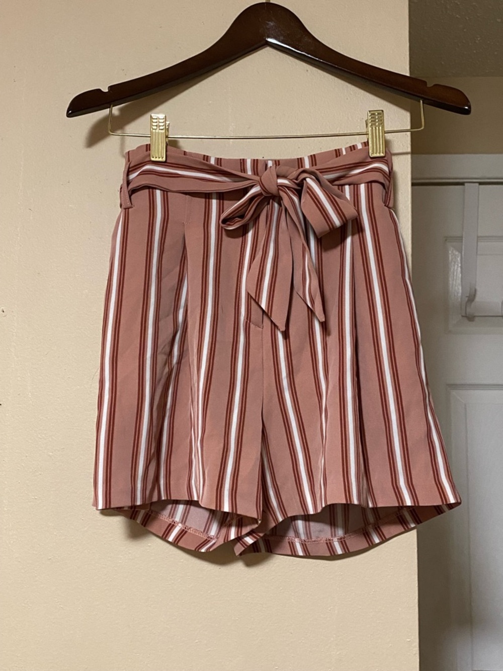 Dynamite Striped Tie-Waist Shorts in Dusty Rose